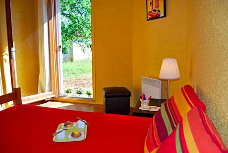 Little House (4 Adults)