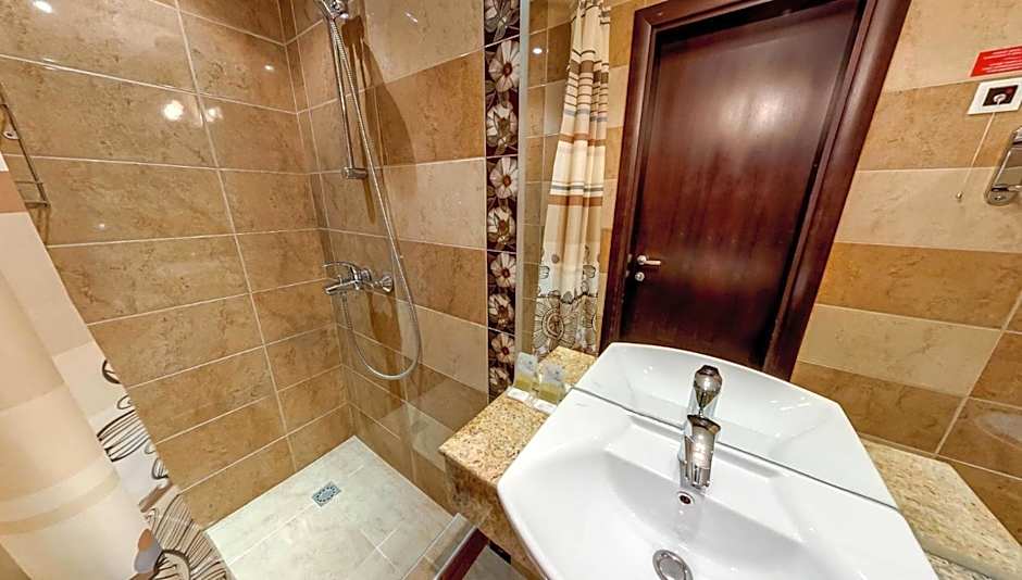 Briz Beach Apartments