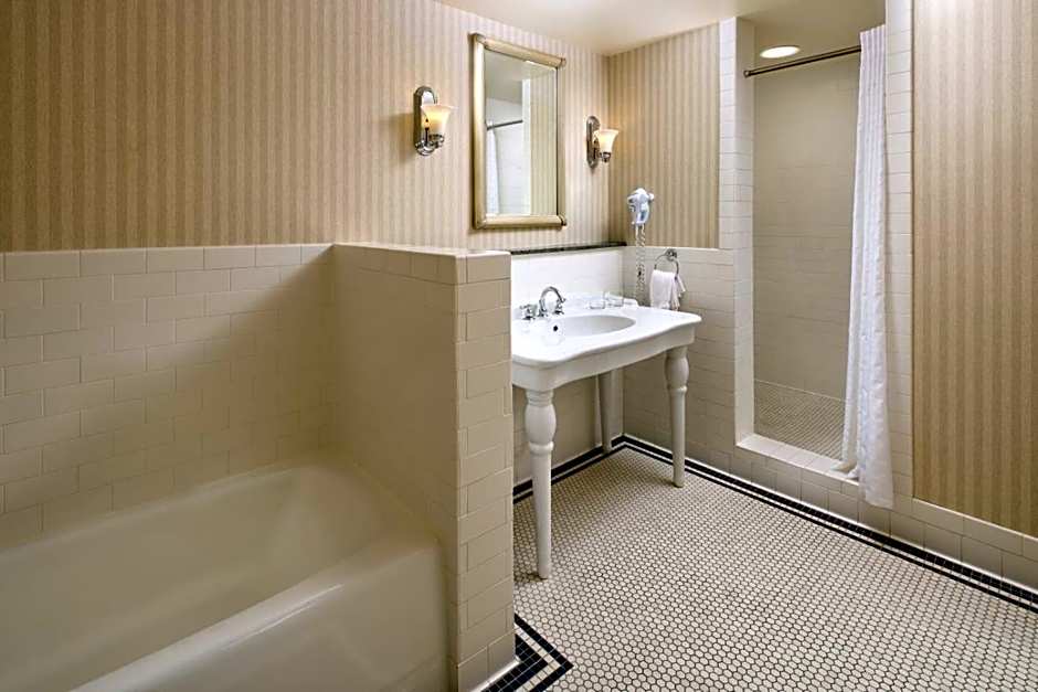 Marcus Whitman Hotel And Conference Center