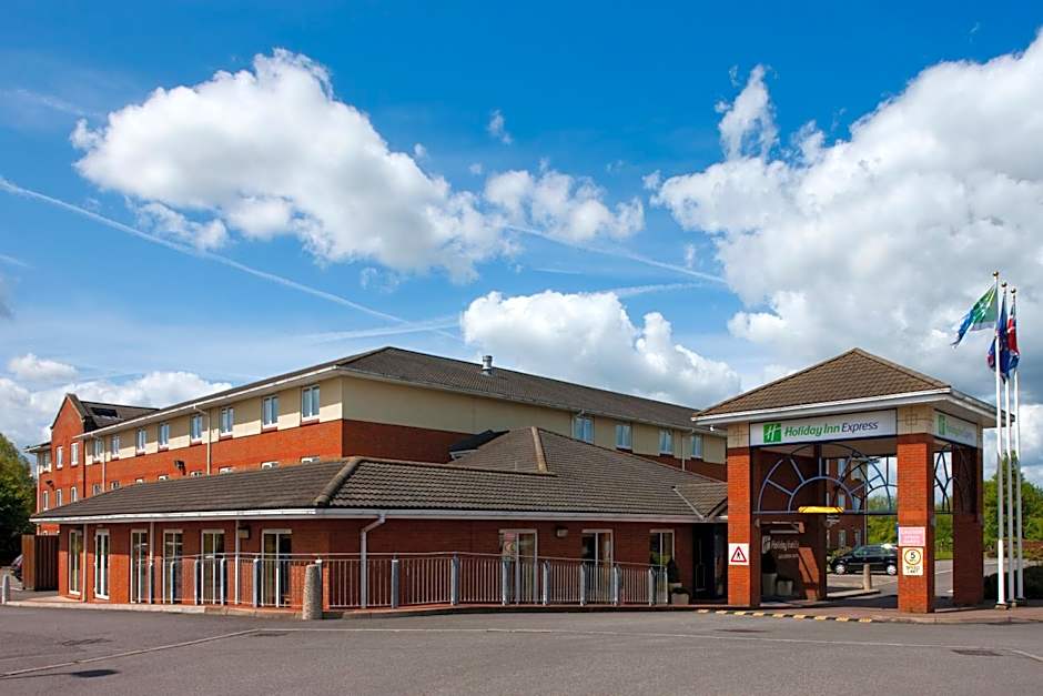 Holiday Inn Express Gloucester By IHG
