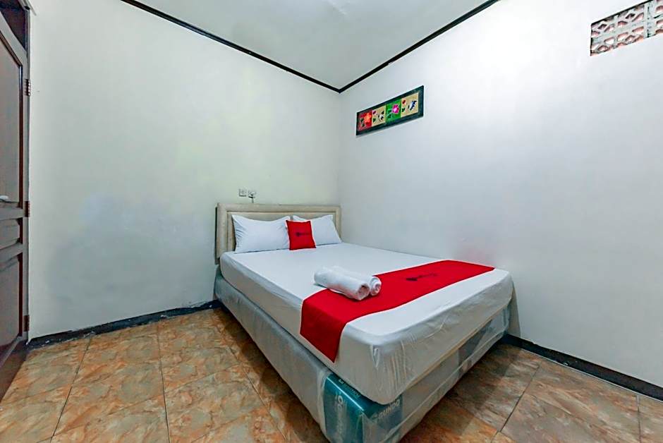 RedDoorz near Cikole Lembang