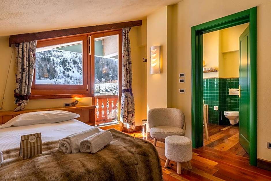 Shatush Hotel