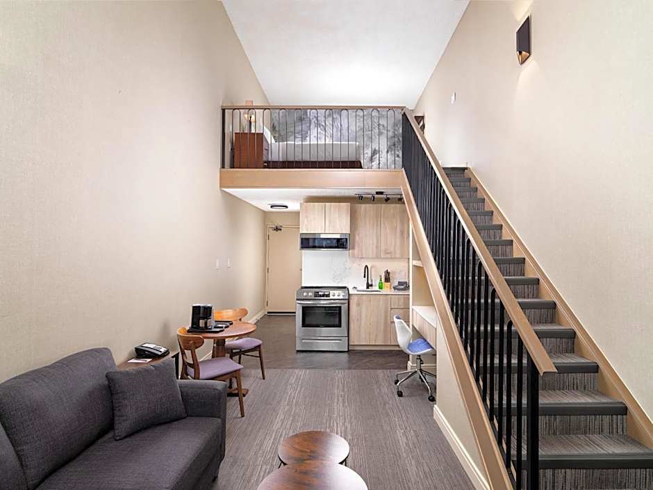 Huntingdon Hotel and Suites