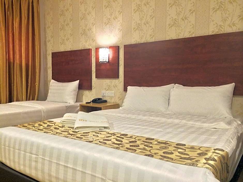 Photo 1 of 2 of Triple Room