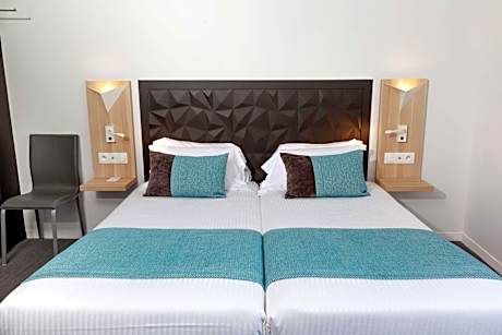Superior Triple Room with River View