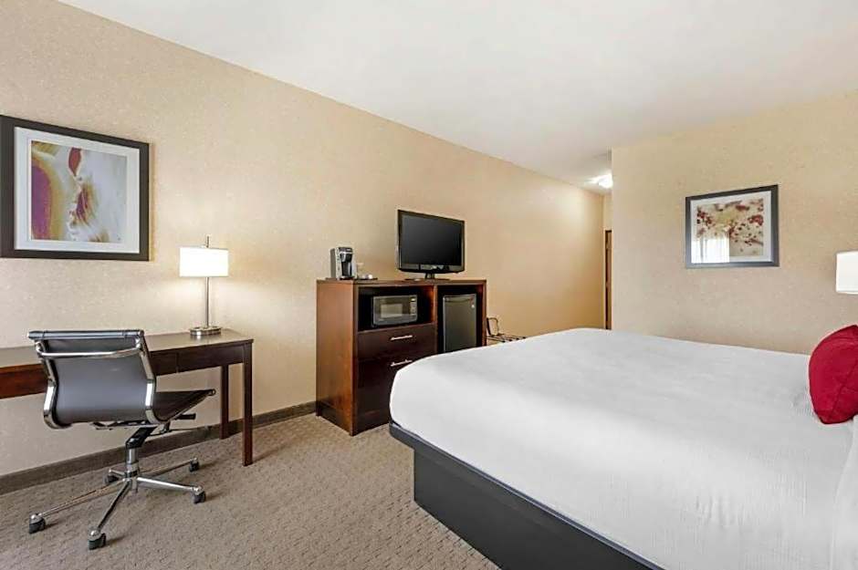 Best Western Plus Howe Inn