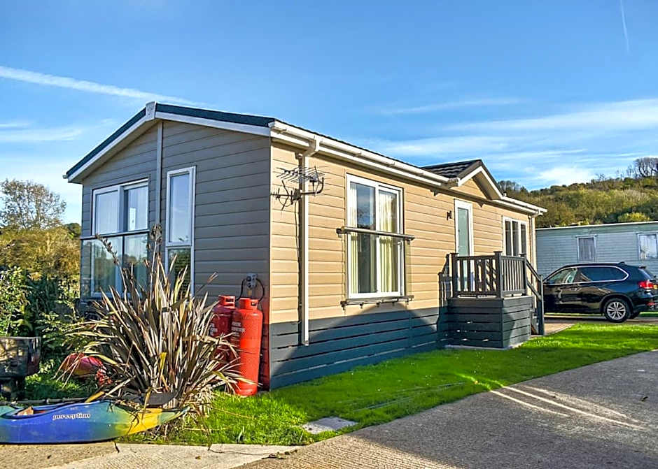 Riverside Holiday Park