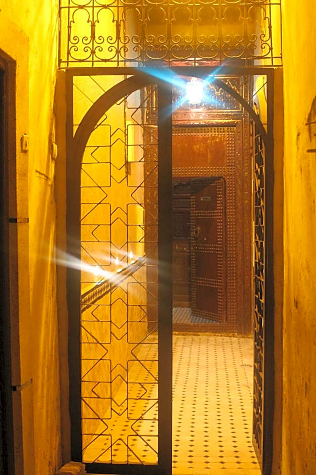 Riad Les Chrifis Navette Aéroport 24 sur 24