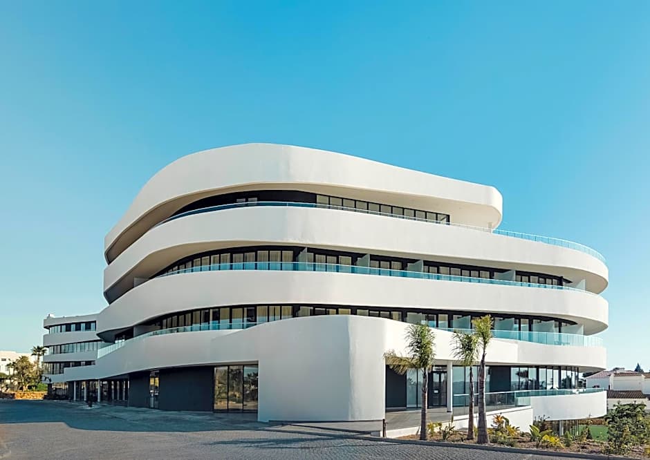 Longevity Health & Wellness Hotel - Adults Only