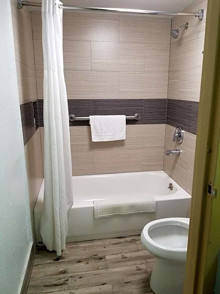 Americas Best Value Inn – Tulsa, OK