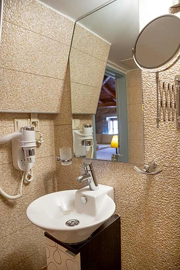 Trapela Areopolis, Boutique Hotel