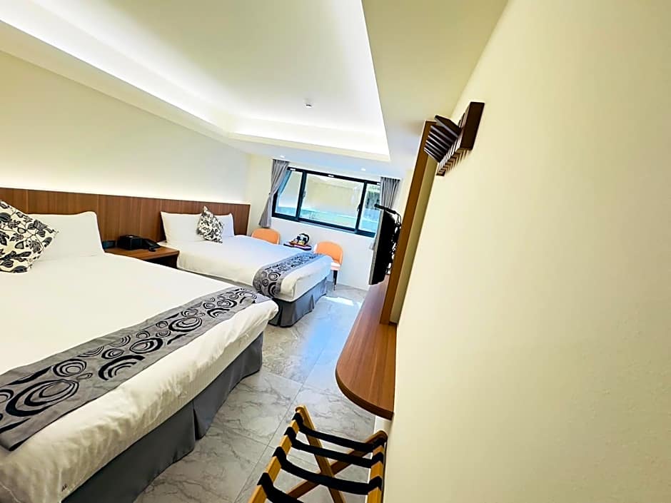 Photo 1 of 11 of Deluxe 2 Beds