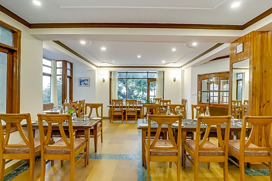 Summit Le Royale Hotel