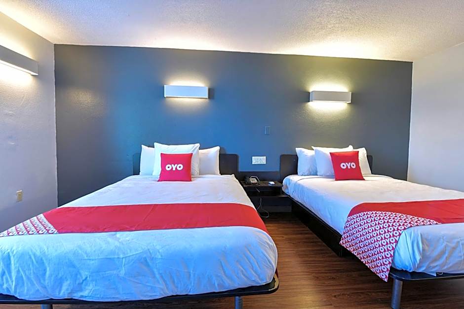 OYO Hotel Valdosta GA I-75