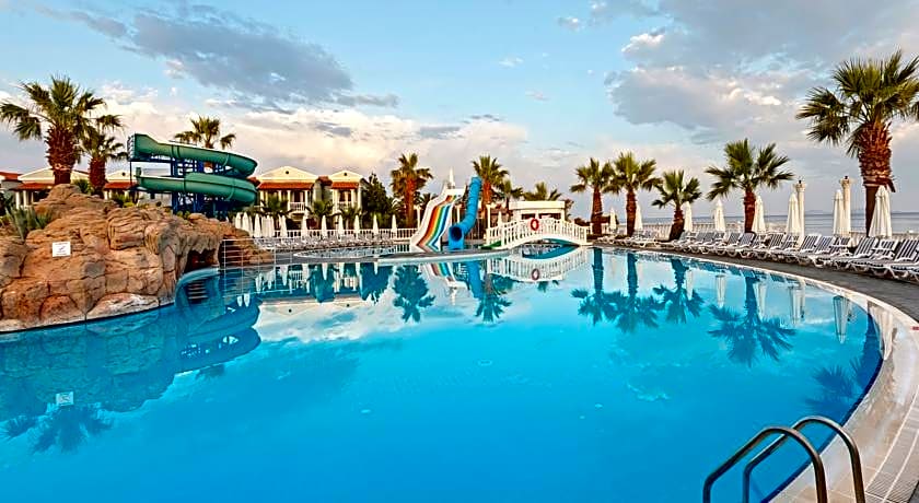 Lucas Didim Resort