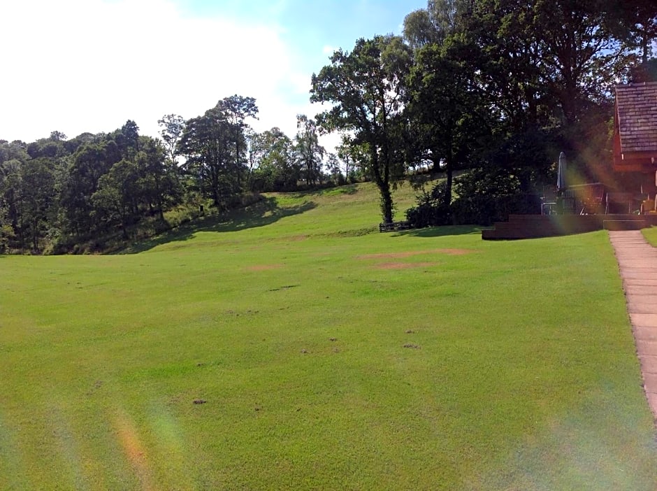 lyne view, log cabin