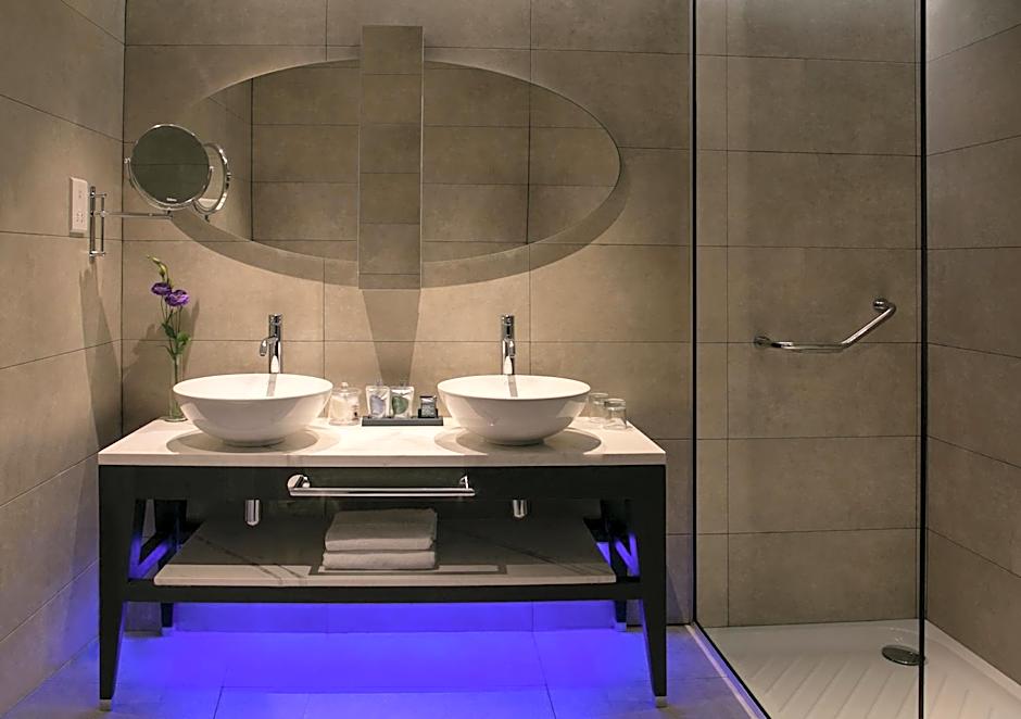 Vangelis Hotel & Suites
