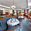 April hotel Panorama