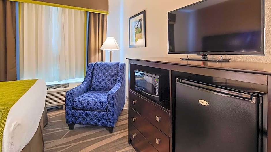 Best Western Plus Denver City Hotel & Suites