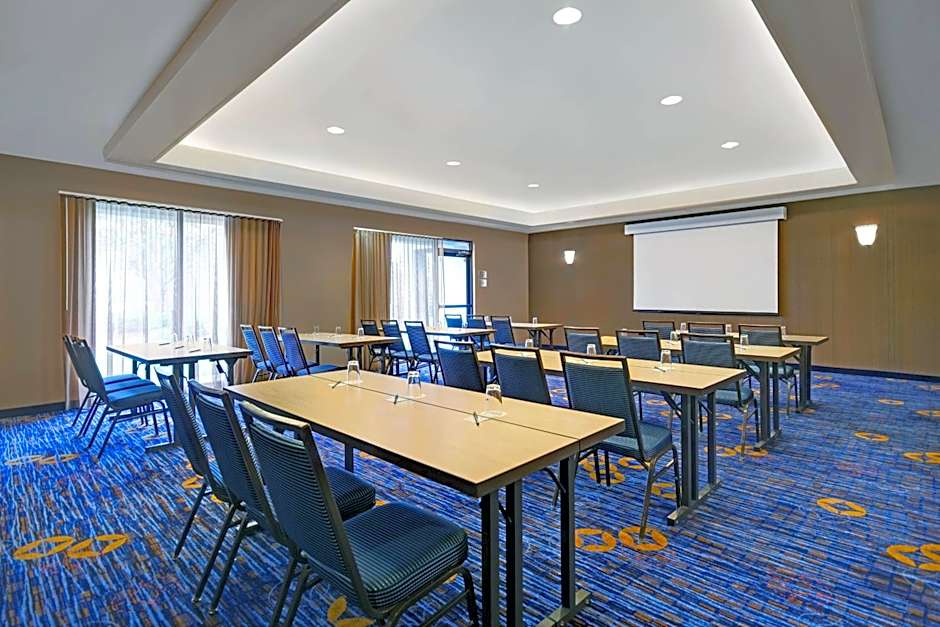 Courtyard by Marriott Boston Raynham