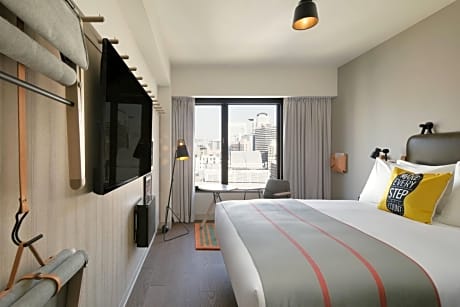 Standard, Guest room, 1 Queen, City view