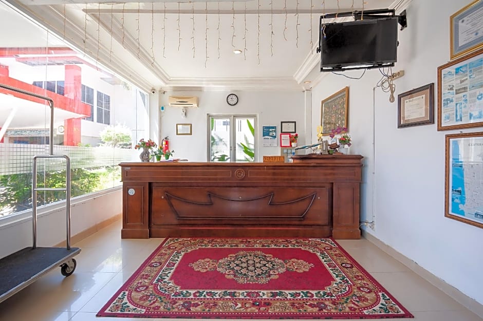 RedDoorz Syariah near RS Yos Sudarso Padang