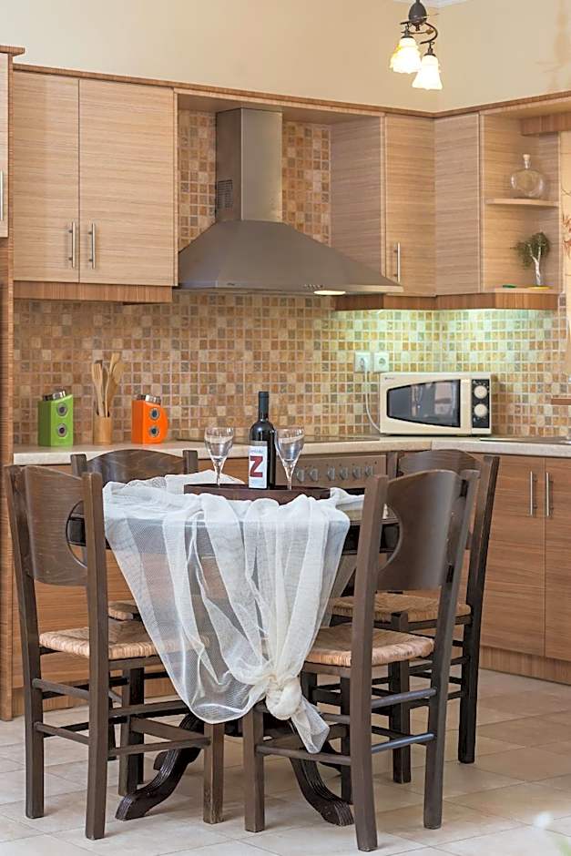 Lorenzo Villas with Private Pool, 200m from the beach, by ZanteWize