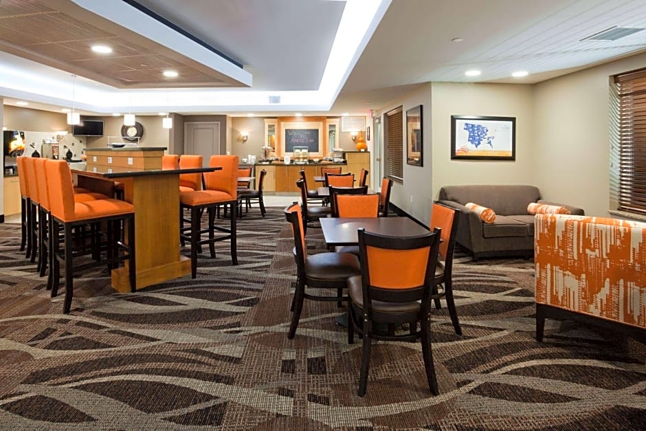 AmericInn by Wyndham Waupun