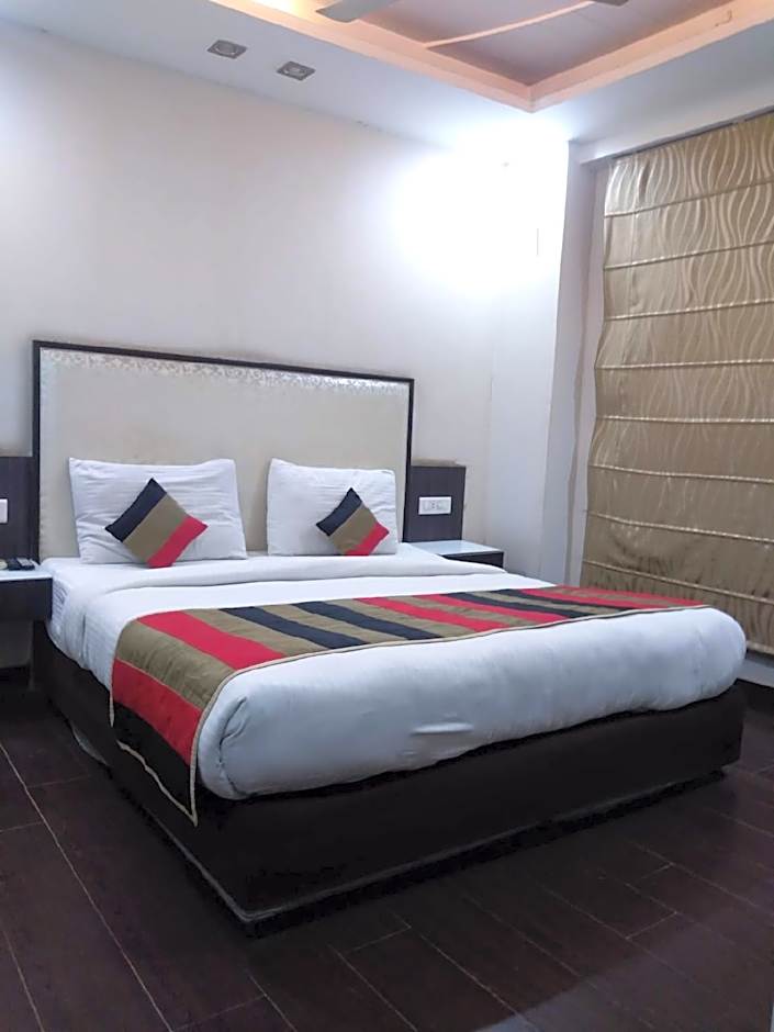 Hotel Pitrashish Grand & Premium