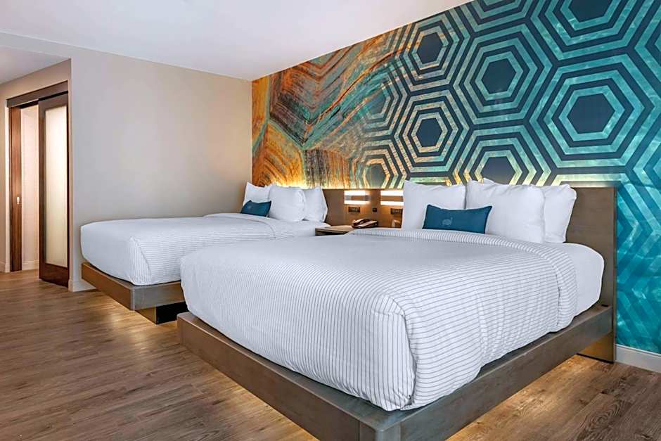 Cambria Hotel St Petersburg-Madeira Beach Marina