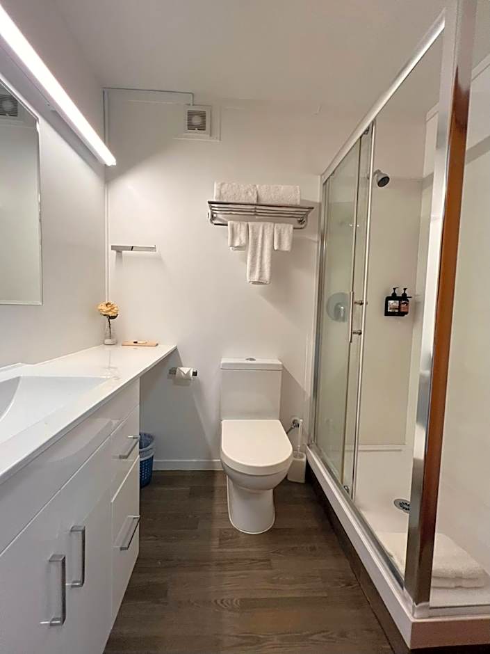 Alpers Lodge & Conference Centre