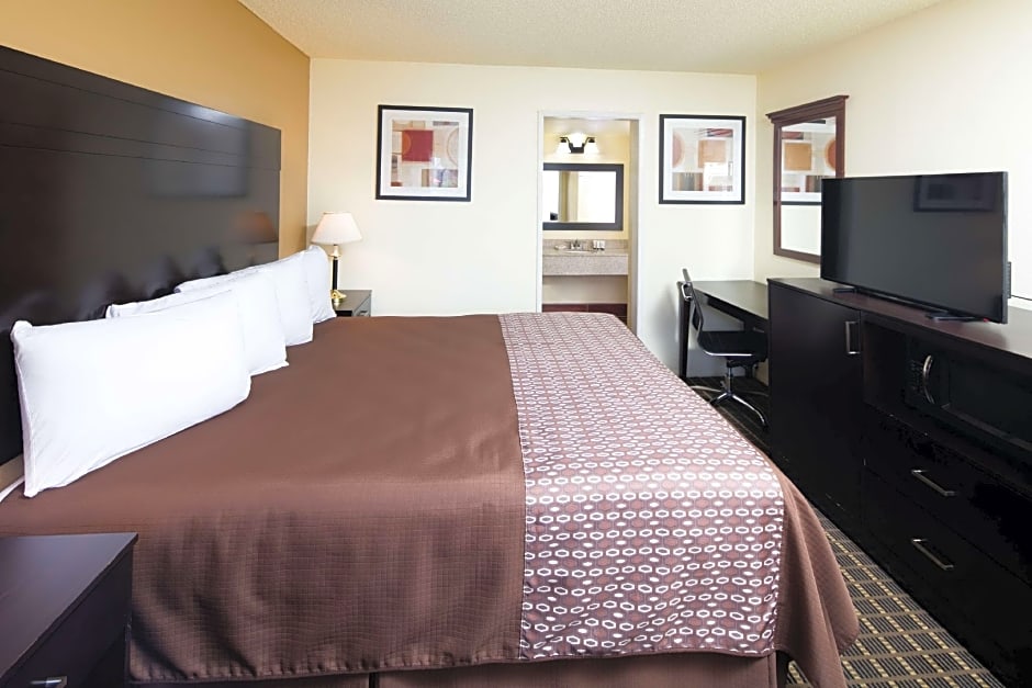 Red Lion Inn & Suites Redding