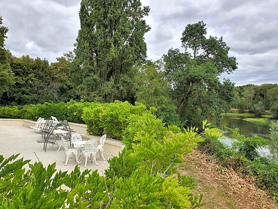 Le Manoir du coeur volant B&B