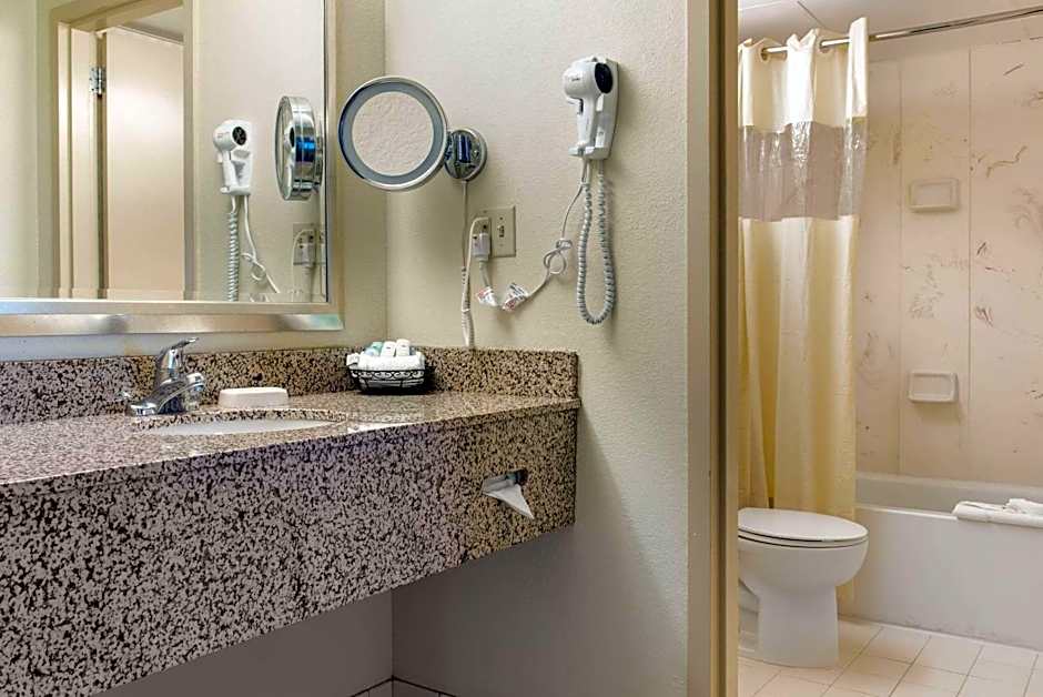 Quality Hotel Conference Center Cincinnati Blue Ash