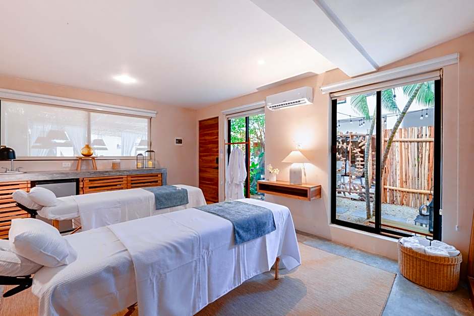 Hotel Aalada Playa del Carmen