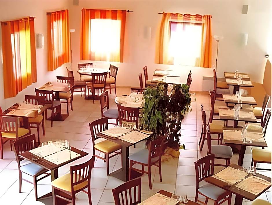Hotel Lemand Lyon Est - Villefontaine