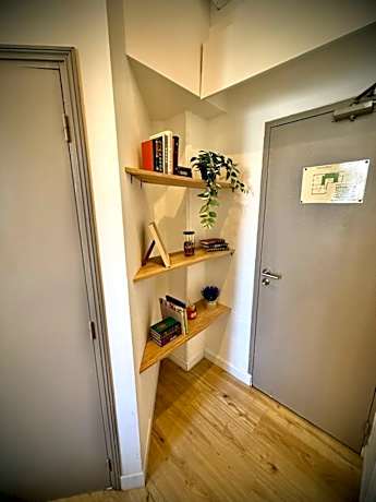 Superior One-Bedroom Apartment