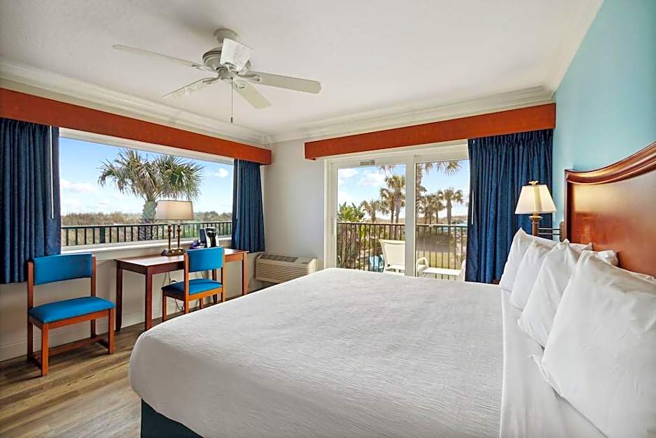 The Seahorse Oceanfront Inn