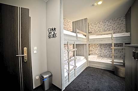 Bed in 4-Bed Mixed Dormitory Room