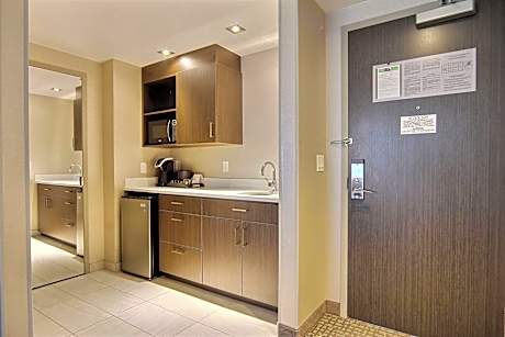 Executive Suite, 1 Bedroom (1 King Bed and 1 Twin Sofa Bed)