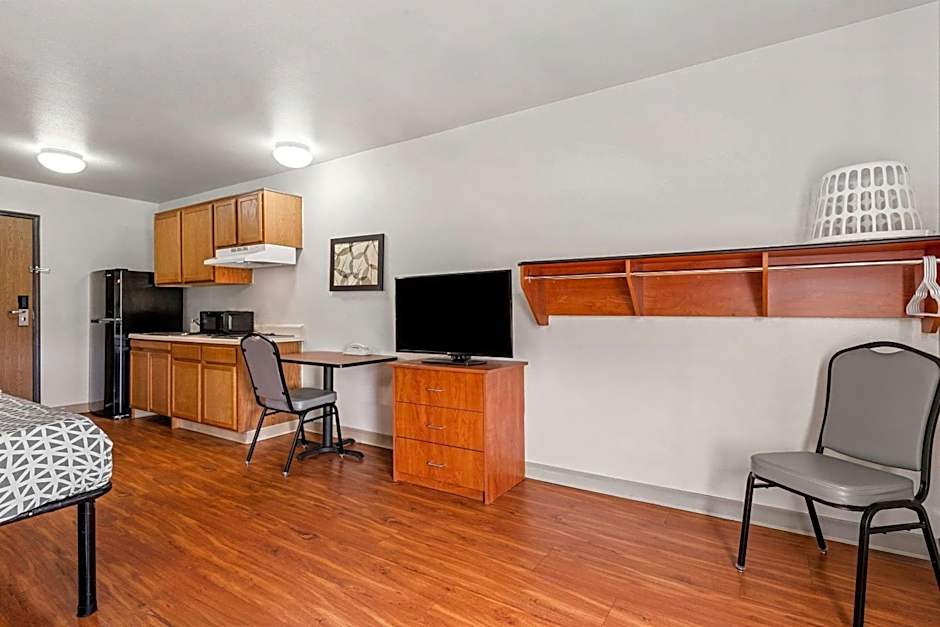 WoodSpring Suites Tulsa