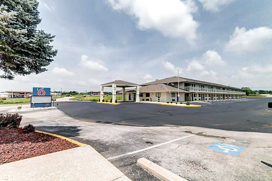 Motel 6-Berea, KY