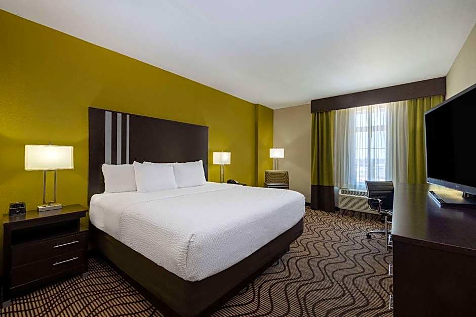 La Quinta Inn & Suites by Wyndham Artesia