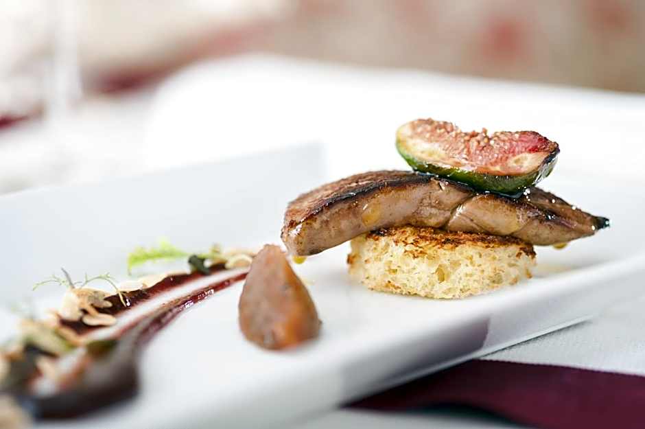 Summer Lodge Country House Hotel