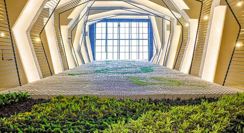 Green Hotel - West District