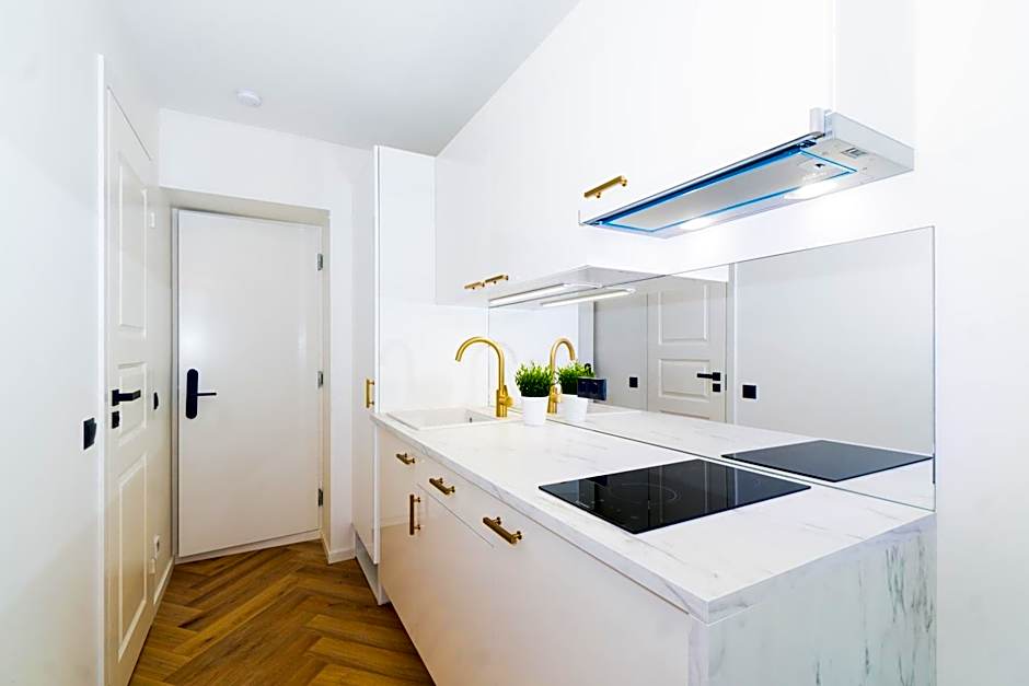 Tallinn Airport Studios by Revalhome