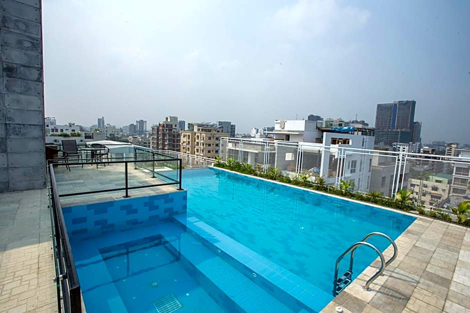 Photo 1 of 9 of Suite, City View