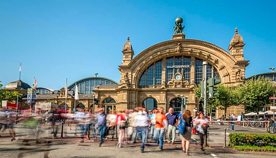 Grand Hotel Downtown