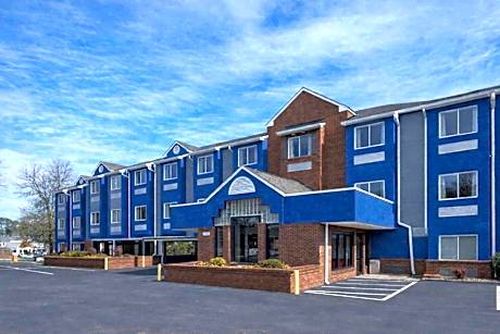 Microtel Inn & Suites by Wyndham Cornelius/Lake Norman