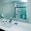 Holiday Inn Express & Suites Los Angeles Downtown West By IHG